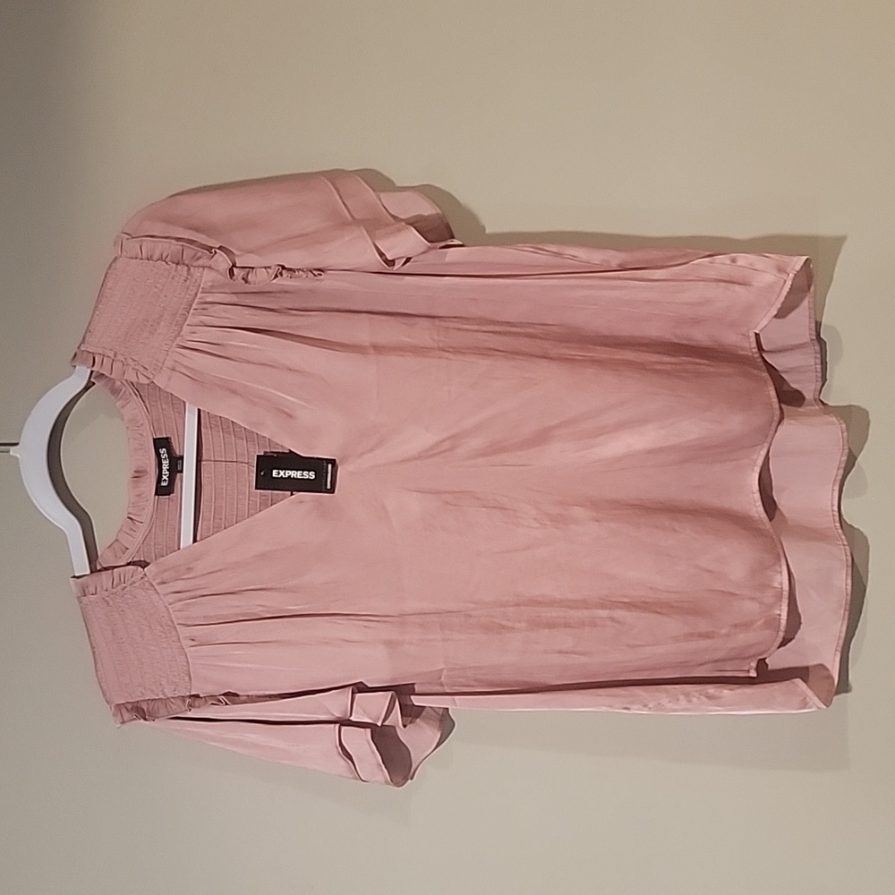✨️3/$15   Nwt Express blouse